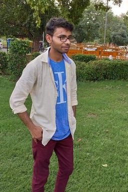 Moazzam Beg - Model in Delhi | www.dazzlerr.com