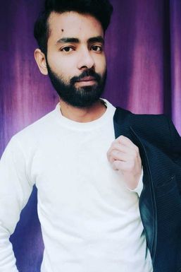 Moazzam Beg - Model in Delhi | www.dazzlerr.com