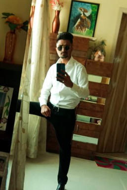 Siddhant Bansod - Model in -Select- | www.dazzlerr.com