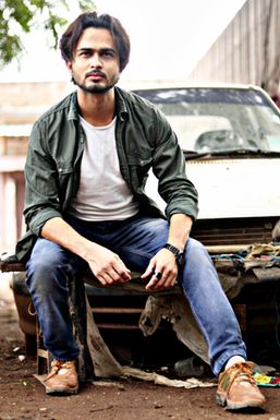 Suhaan Khan - Actor in Mumbai | www.dazzlerr.com