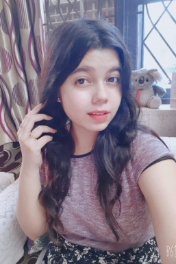 Gazal Arora - Model in  | www.dazzlerr.com