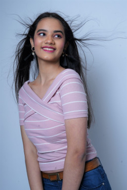 Ananya Sharma - Actor in Delhi | www.dazzlerr.com