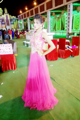 Shivani Gupta - Model in Delhi | www.dazzlerr.com
