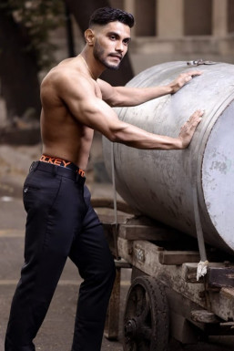 Nikhil Shubhash Ambhore - Model in Navi Mumbai | www.dazzlerr.com