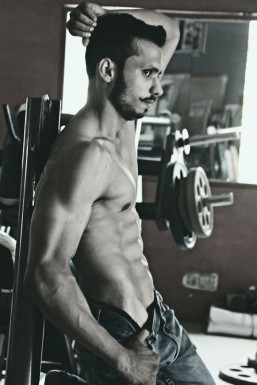 SAURABH DAGAR - Model in Delhi | www.dazzlerr.com
