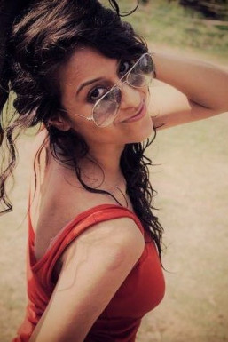 Aashna Kathpalia - Model in Delhi | www.dazzlerr.com