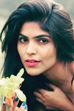 Ayina Sharma - Model in Delhi | www.dazzlerr.com