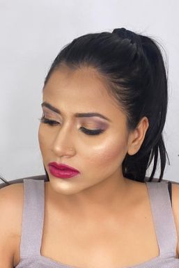 Hemali Kanzariya - Makeup Artist in Ahmedabad | www.dazzlerr.com