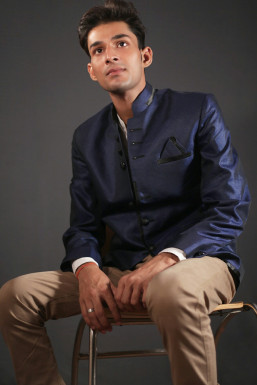 RAMAN - Model in Delhi | www.dazzlerr.com