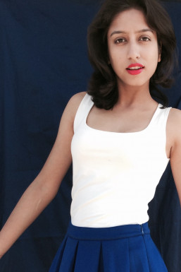 Somya Bhasin - Model in Delhi | www.dazzlerr.com