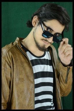 Aniket Insaniyat - Model in Delhi | www.dazzlerr.com