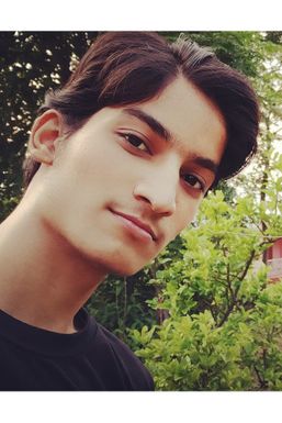 Sudhir Singh - Model in New Delhi | www.dazzlerr.com