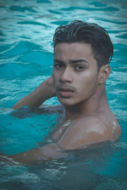 Khan Fardin - Model in Mumbai | www.dazzlerr.com