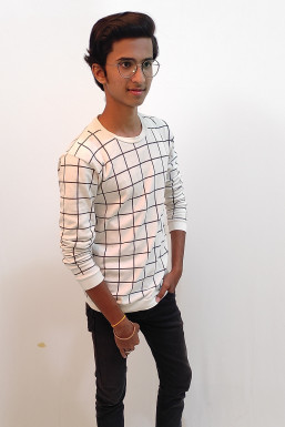 Soham Shriram Joshi - Model in Pune | www.dazzlerr.com