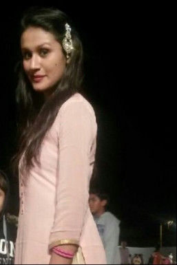 Karishma Singh - Model in Delhi | www.dazzlerr.com