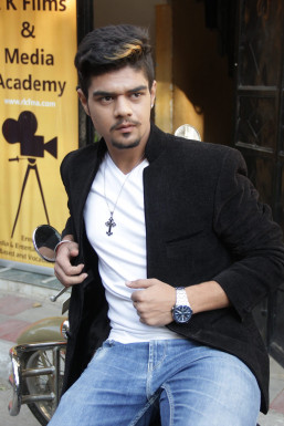 Saransh Sharma - Model in Delhi | www.dazzlerr.com