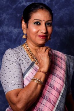 Revathi - Actor in Chennai | www.dazzlerr.com