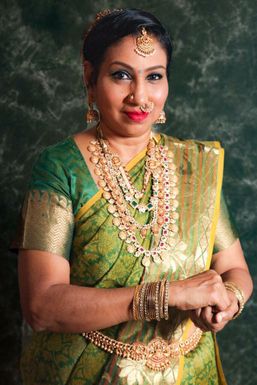 Revathi - Actor in Chennai | www.dazzlerr.com