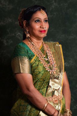 Revathi - Actor in Chennai | www.dazzlerr.com