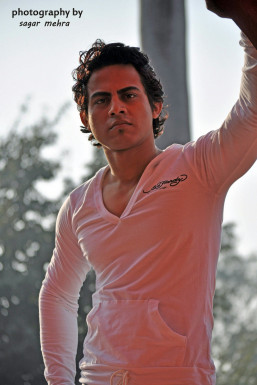 Prakash Kumar - Model in Delhi | www.dazzlerr.com