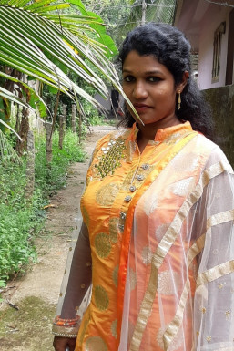 Geethu M - Model in Roha Ashtami | www.dazzlerr.com