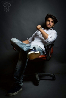 Anas Khan - Model in Delhi | www.dazzlerr.com