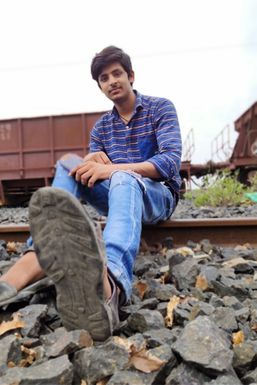 Anirudh Pal - Model in Chandrapur | www.dazzlerr.com