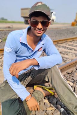 Anirudh Pal - Model in Chandrapur | www.dazzlerr.com