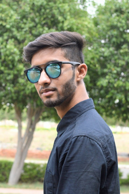 Kamal Pant - Model in Rewari | www.dazzlerr.com