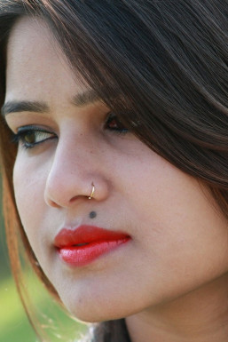 Akanksha Singh - Model in Delhi | www.dazzlerr.com