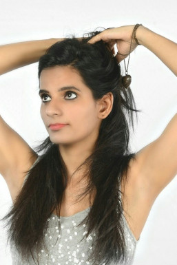 Tanisha - Model in Delhi | www.dazzlerr.com