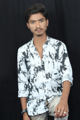 Savan Chavhan - Model in Kinwat | www.dazzlerr.com