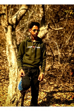 Aryan Jaiswal - Actor in Varanasi | www.dazzlerr.com