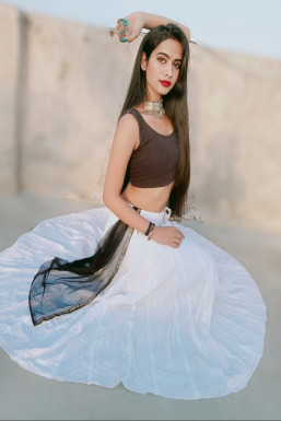 Anaya - Model in New Delhi | www.dazzlerr.com
