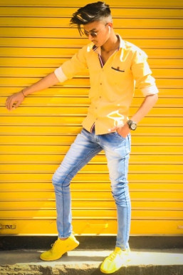 Nadim Memon - Model in Mandvi | www.dazzlerr.com