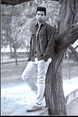 Aaditya Pandey - Model in Delhi | www.dazzlerr.com