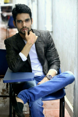 Himanshu Chhabra - Model in Delhi | www.dazzlerr.com