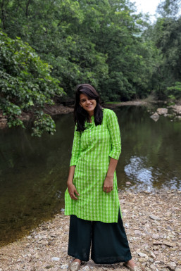 Roshni Choudhary - Model in Gandhinagar | www.dazzlerr.com