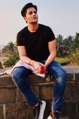 Tarun Singh - Actor in Lucknow | www.dazzlerr.com
