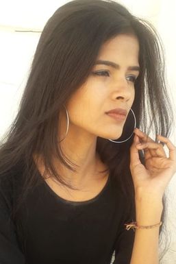 Tanu Saini - Model in Jaipur | www.dazzlerr.com