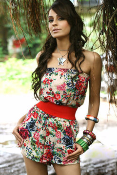 Amrit Sandhu - Model in Navi Mumbai | www.dazzlerr.com