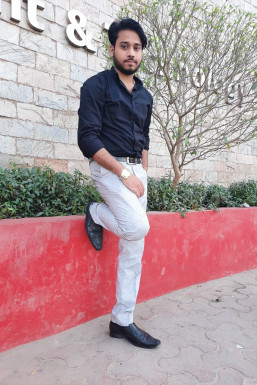 Akash Yadav - Actor in -Select- | www.dazzlerr.com