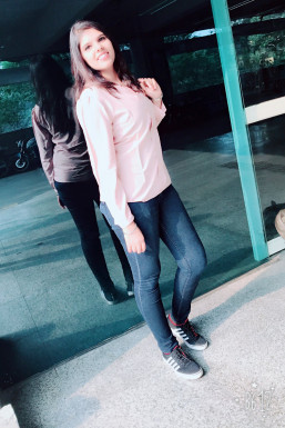 
Diksha Sehrawat - Model in Delhi | www.dazzlerr.com