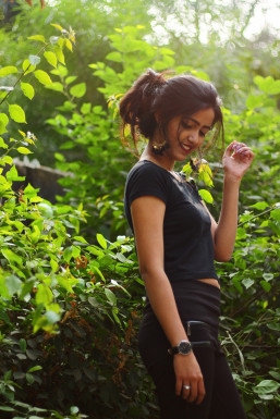 Somya Singh - Model in Delhi | www.dazzlerr.com