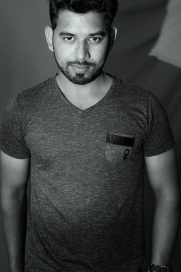 Vishal Sharma - Model in Delhi | www.dazzlerr.com