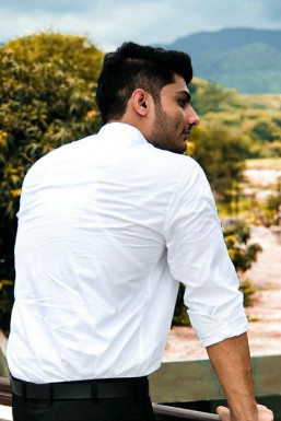 Gaurav Maan - Influencer in  | www.dazzlerr.com