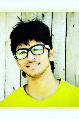 
Himanshu Dang - Model in Delhi | www.dazzlerr.com