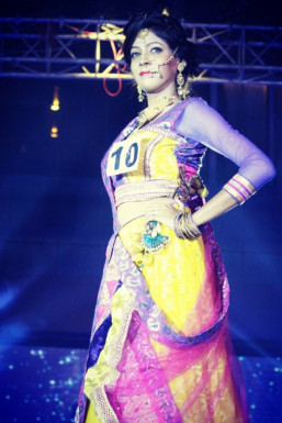 
Shalini Srivastava - Model in Delhi | www.dazzlerr.com