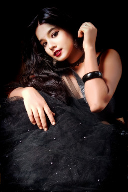 Pooja Subhash Gulgunde - Model in Chandrapur | www.dazzlerr.com