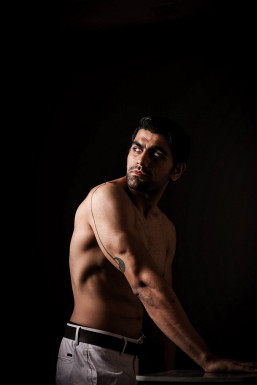 Aditya Tomer - Model in Bangalore | www.dazzlerr.com